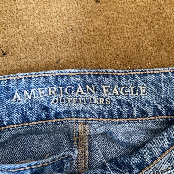 American Eagle Boyfriend Jean - Picture 3 of 4